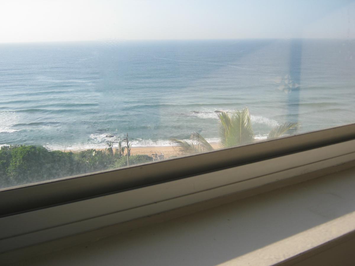 La Mercy Beach Hotel Buitenkant foto